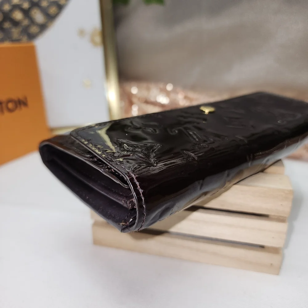 Authentic Louis Vuitton Amarante Monogram Vernis Sarah Wallet W/ Box AND COA